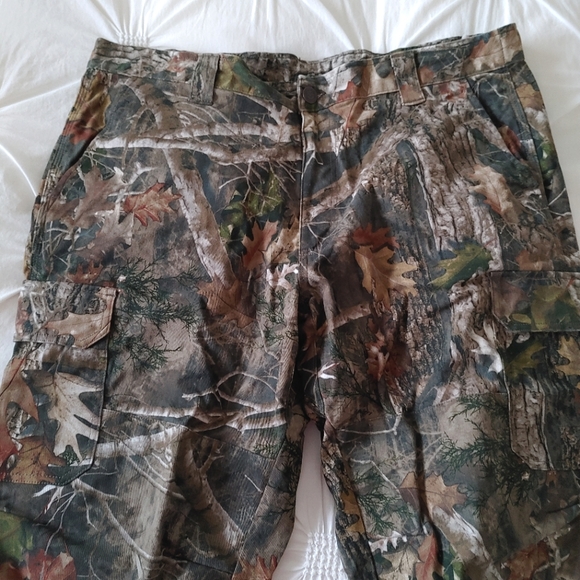 RedHead Silent-Hide camo oak cargo cropped pants Bass Pro Shops 2018. Size XL 32 - Picture 2 of 16